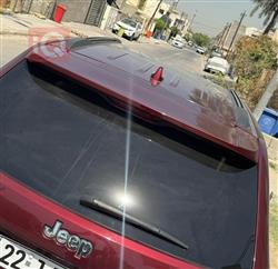 جیپ گراند شیرۆکی